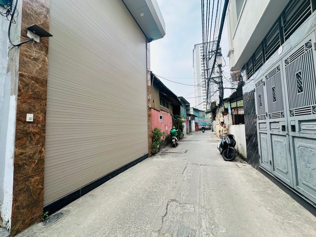 Bán 71M trương định tặng nhà ô tô tránh kinh doanh hoàng mai