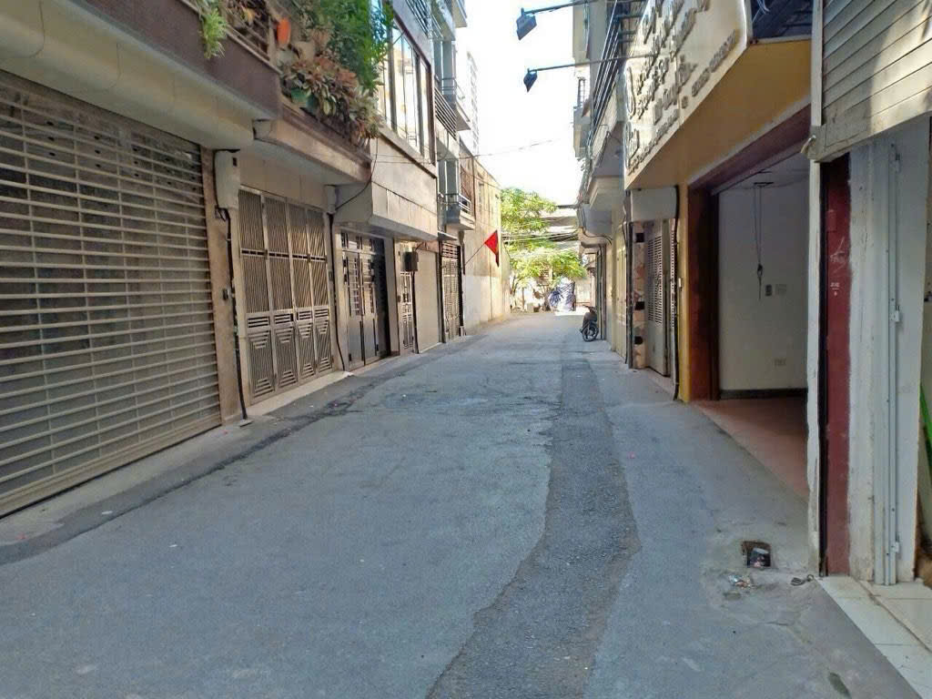 Bán nhà phân lô hồ đền lừ 5 tầng dân xây ô tô tránh vào nhà hoàng mai