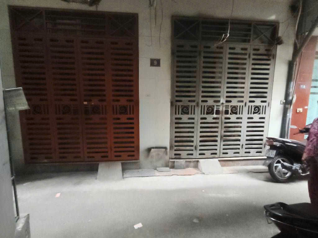 Mua 1 được 2 bán nhà phố 8 tháng 3 4 tầng dân xây ngõ thông hai bà trưng