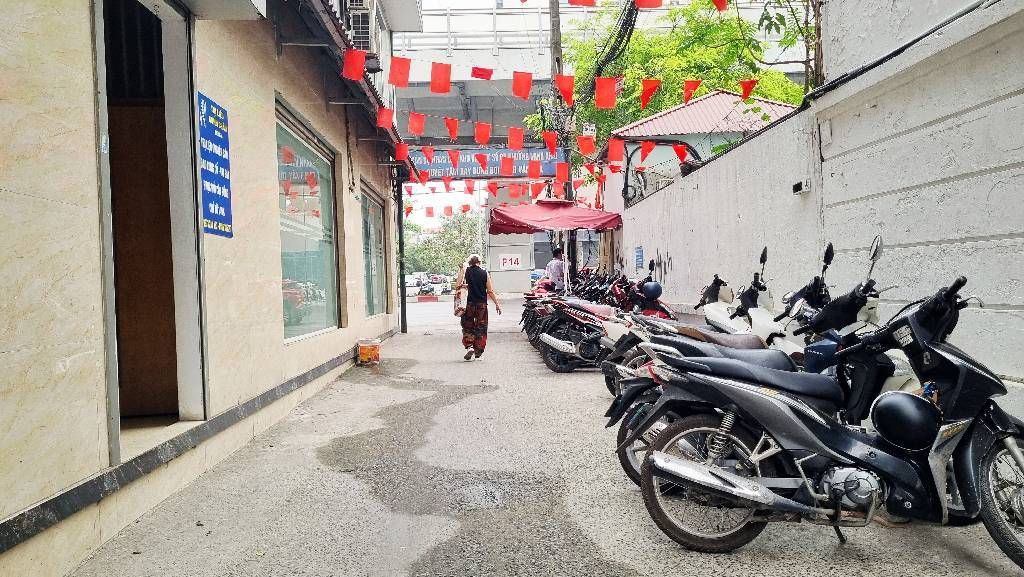 Minh khai bán 64M tặng nhà ô tô tránh kinh doanh hai bà trưng